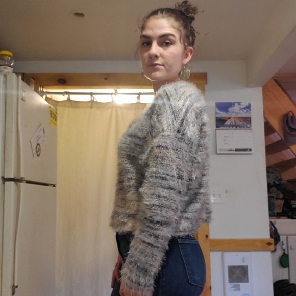 Medium, Croptop Sweater - Picture 3 of 4